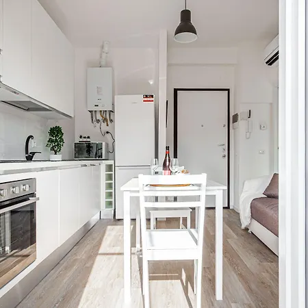 Joivy Sublime Flat With Balcony Apartment *