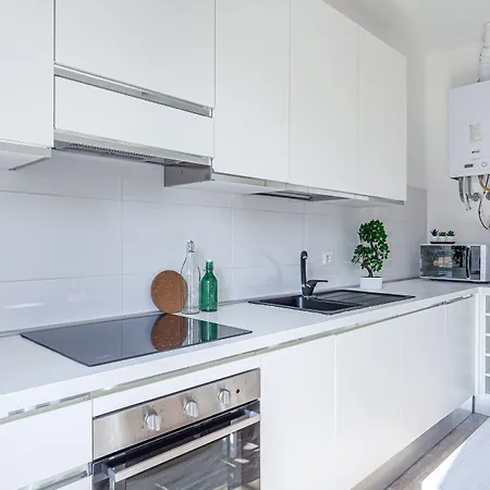 Apartment Joivy Sublime Flat With Balcony Milan