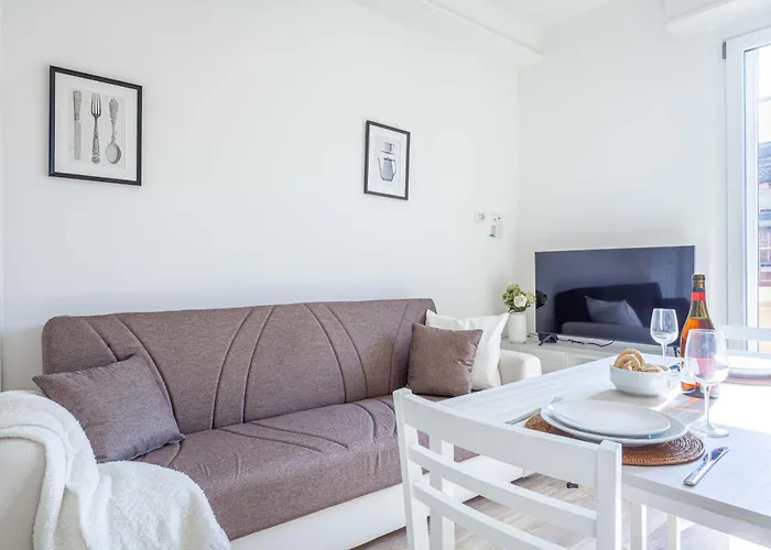 Joivy Sublime Flat With Balcony Apartment *