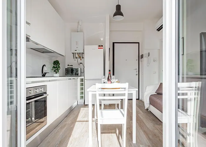 Apartment Joivy Sublime Flat With Balcony Milan