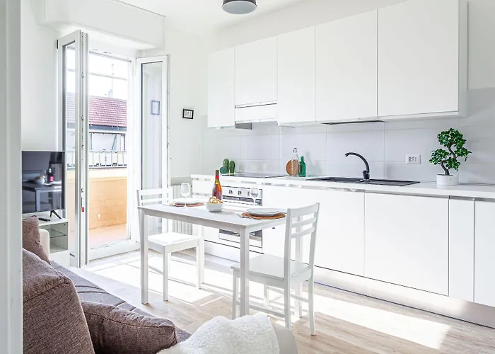 Joivy Sublime Flat With Balcony Milan