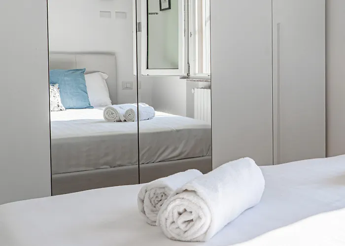 Joivy Sublime Flat With Balcony Apartment Milan