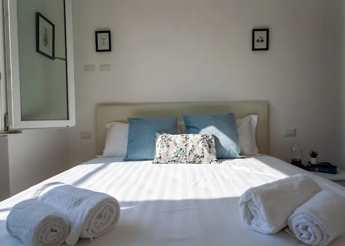 Joivy Sublime Flat With Balcony Apartment