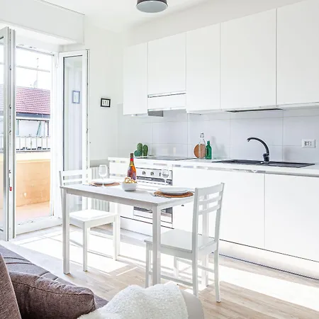 Joivy Sublime Flat With Balcony Μιλάνο