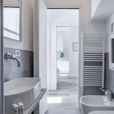 Joivy Sublime Flat With Balcony Apartment *