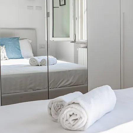 Joivy Sublime Flat With Balcony Διαμέρισμα Μιλάνο