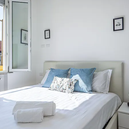 Joivy Sublime Flat With Balcony Διαμέρισμα Μιλάνο